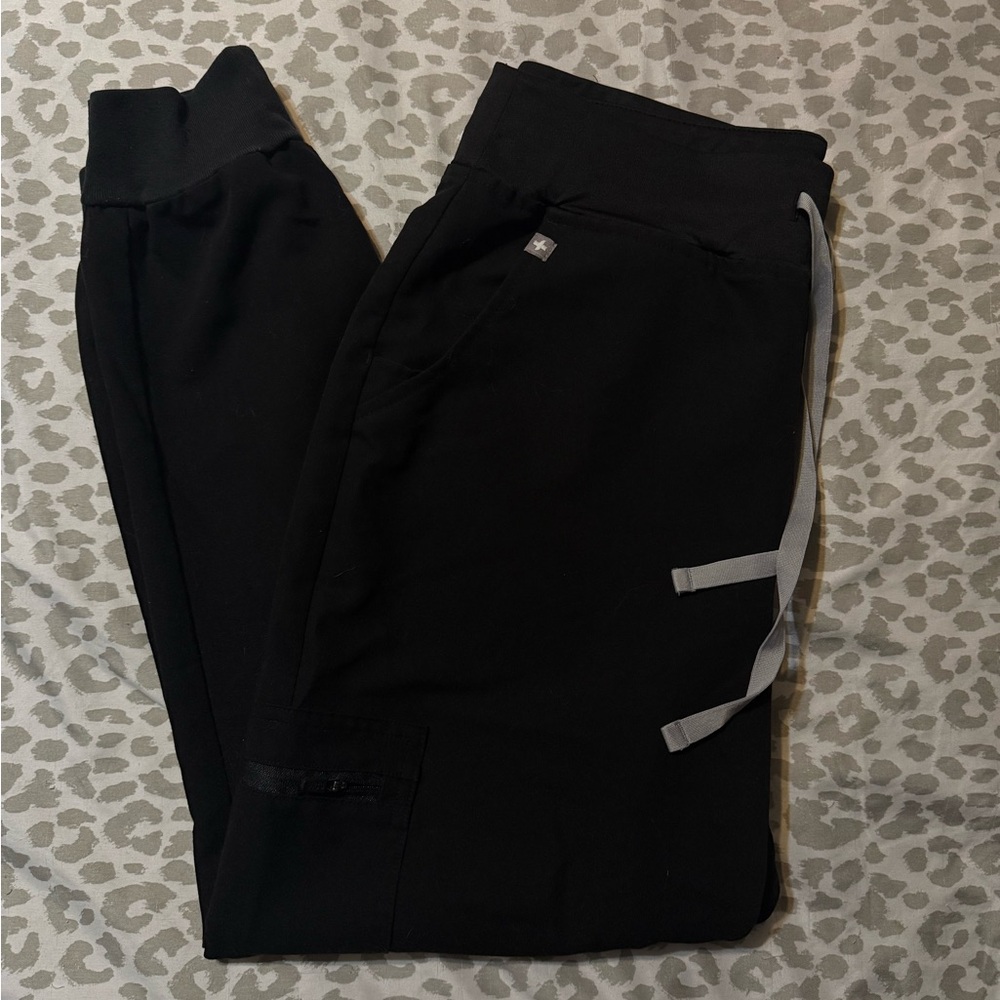 FIGS High Waisted Zamora joggers in Black